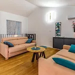 4 Bedroom Lovely In *