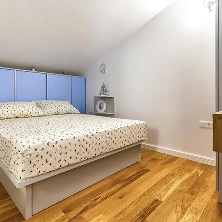 Amazing In With House Sea View * Μεντουλίν